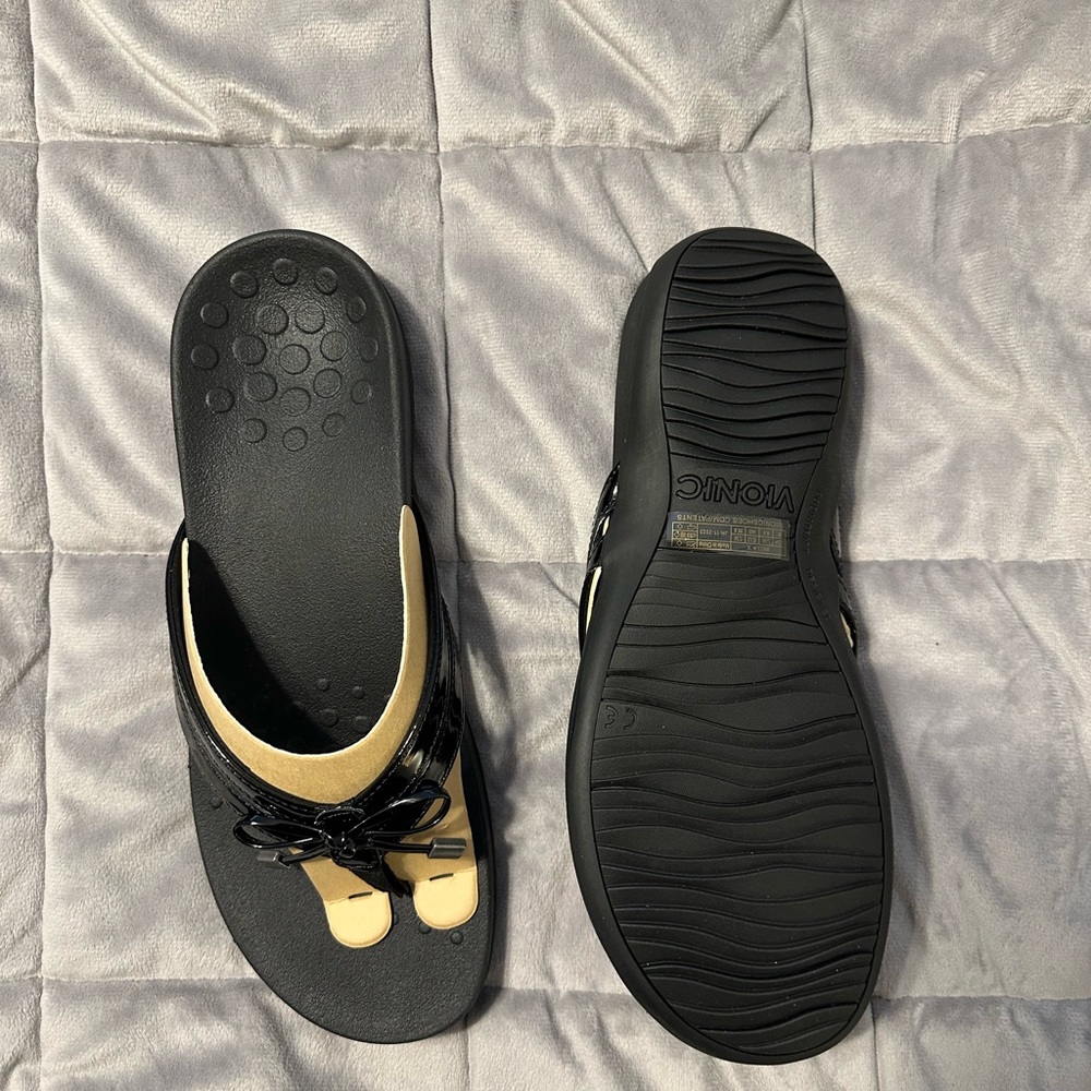 Vionic Black Women's Sandals